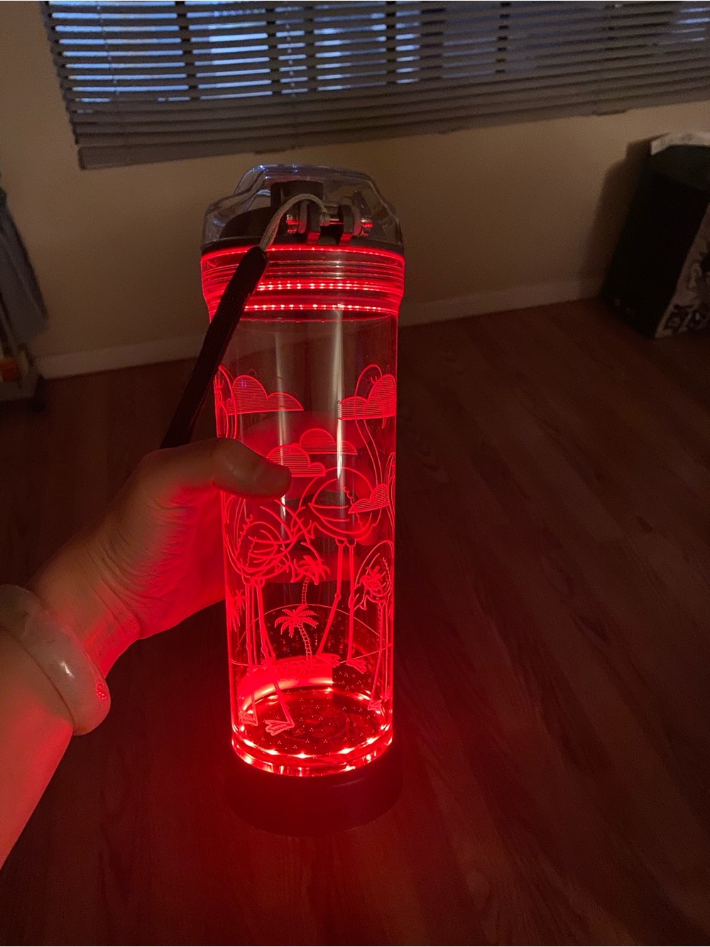 Kids' water bottle with 3D glowing LED lights 8 molds